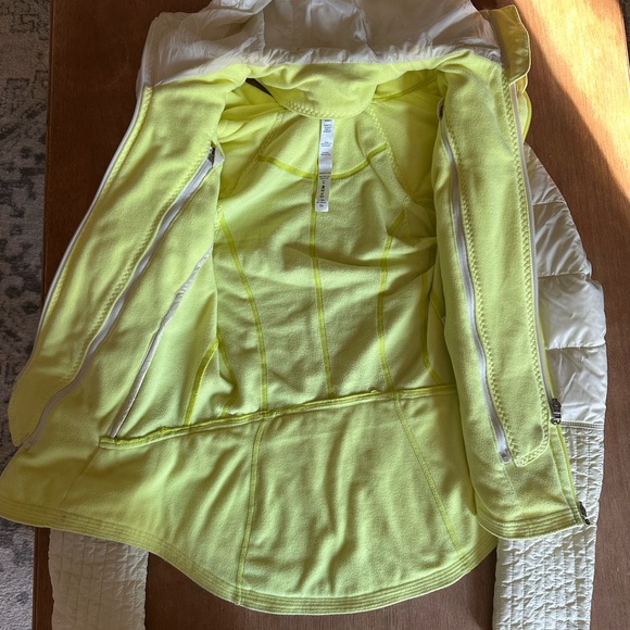 *RARE* Lululemon Quilted Hoodie - Picture 4 of 8